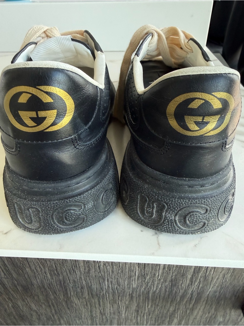 Gucci Black Leather Men’s Low-Top Sneakers with Cream Laces - Picture 3 of 3